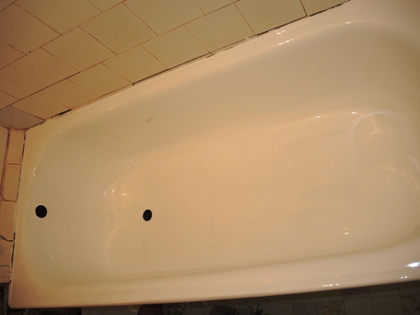 Наливная акриловая ванна